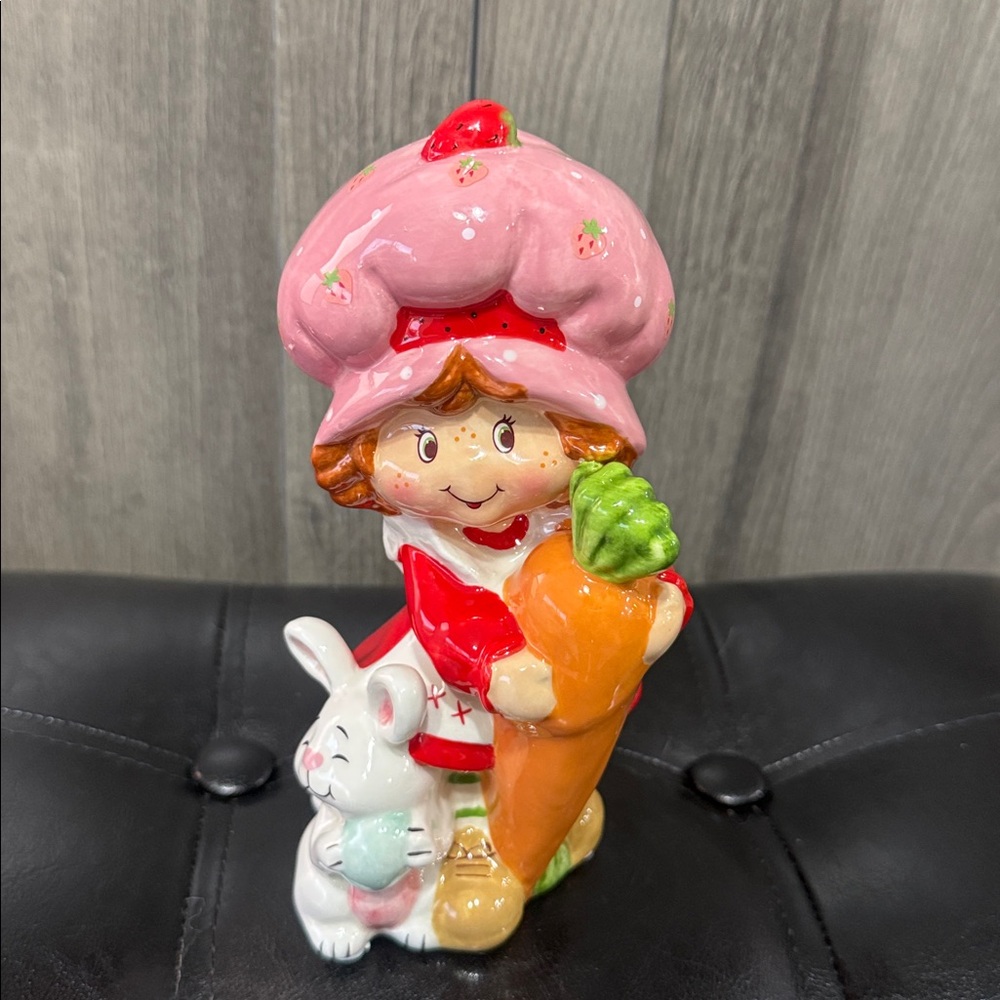 Blue Sky Clayworks Strawberry Shortcake Carrots For Easter Days Ceramic Figurine
